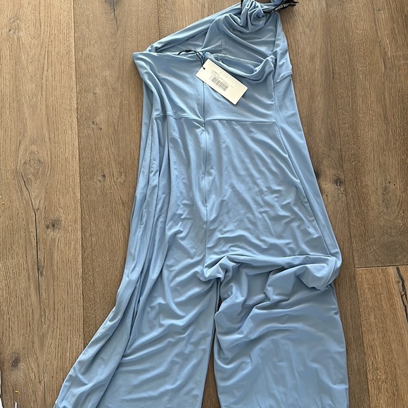 Club London blue halter romper size 10. Never worn. - Picture 5 of 8